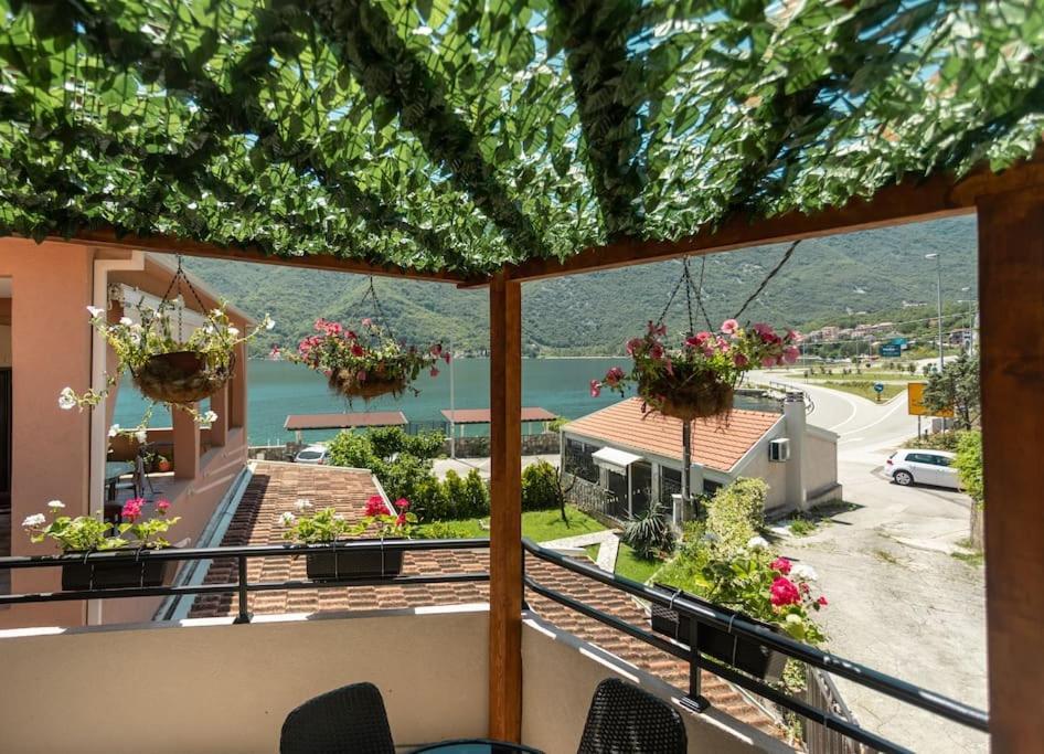 Summer Retreat Kotor Exterior photo